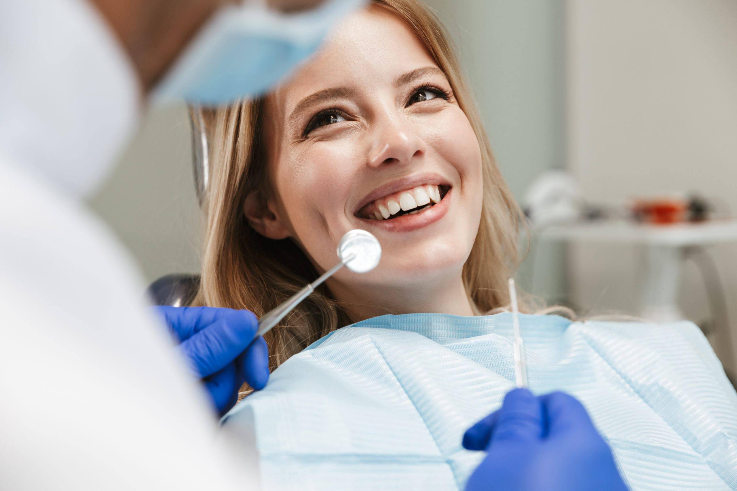 dentist-women-smiling